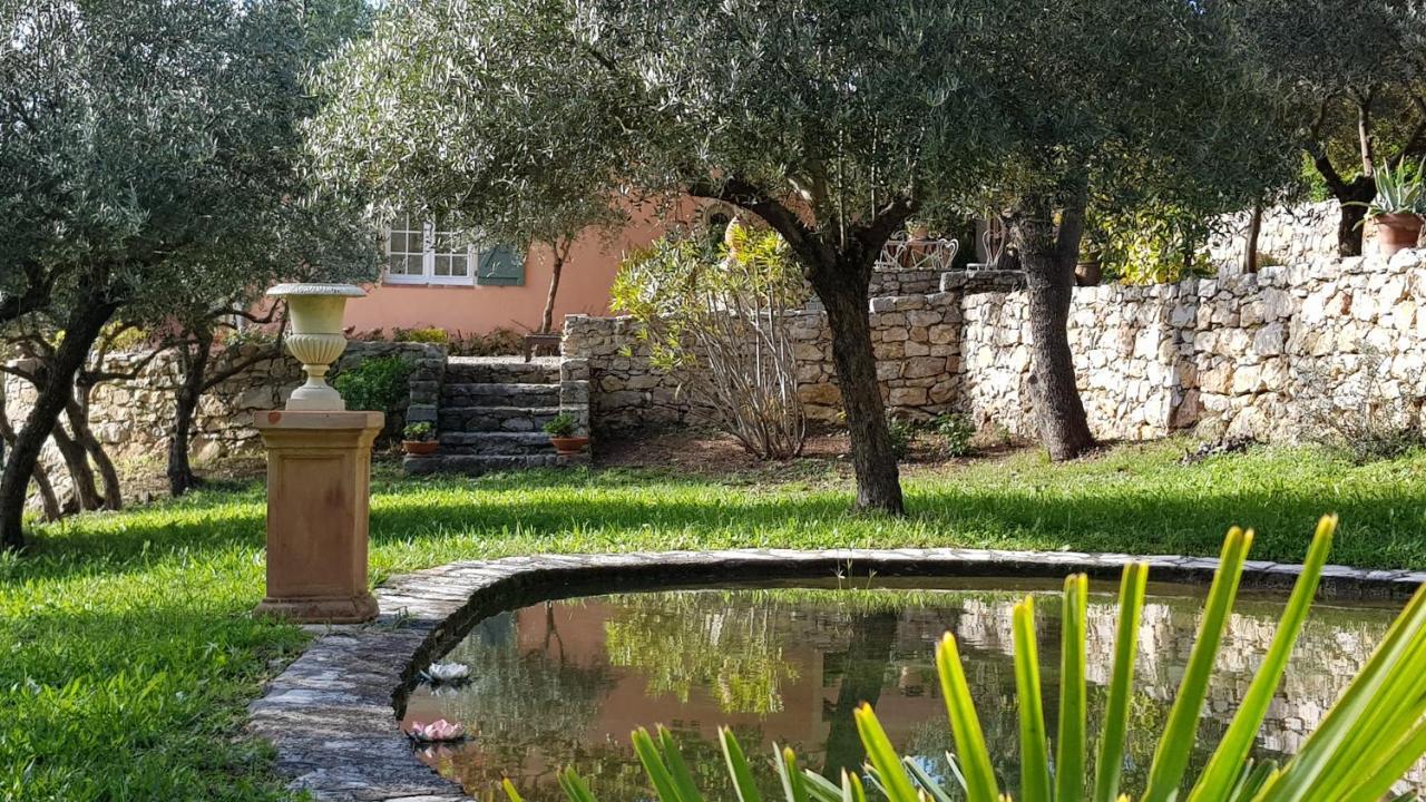 Pierres Blanches Bed & Breakfast Cotignac Exterior foto