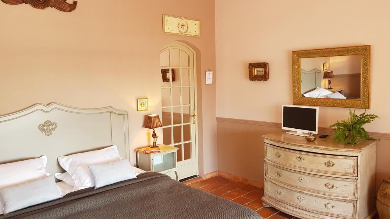 Pierres Blanches Bed & Breakfast Cotignac Exterior foto